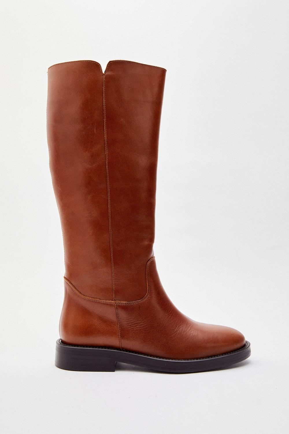 Eseoese BOTA BALMORAL 2025