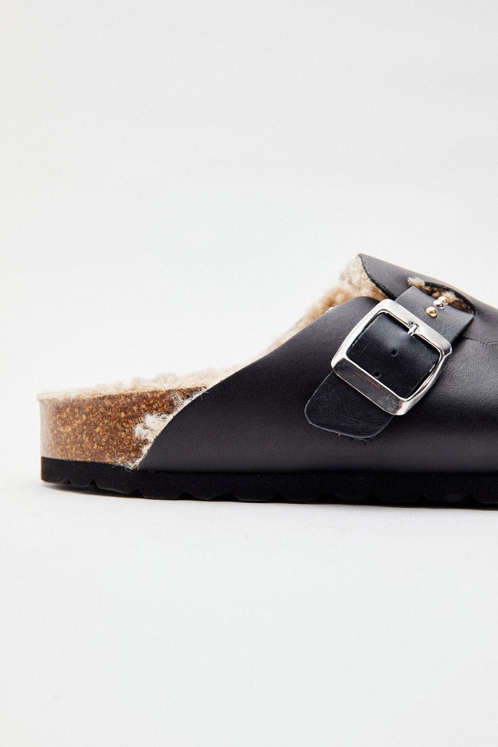 Eseoese ZUECO BIO LEATHER Envío gratis