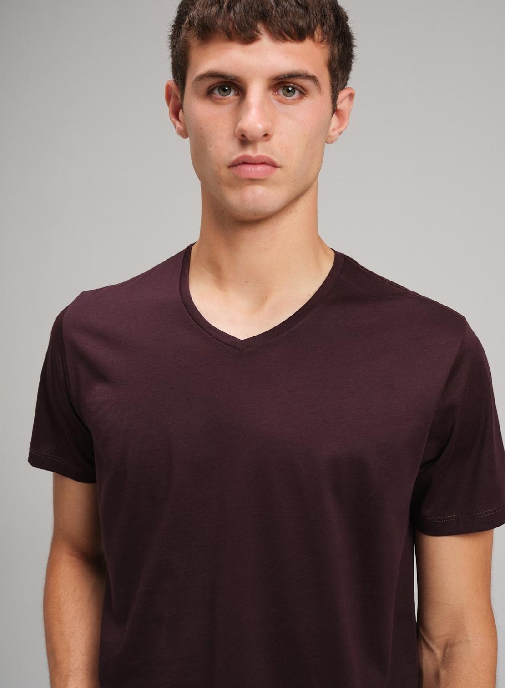 Etiqueta negra Remera luxury cuello V Grandes descuentos