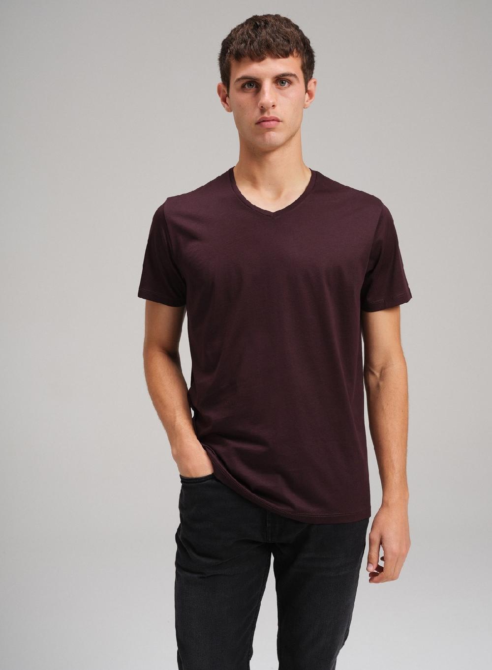 Etiqueta negra Remera luxury cuello V Grandes descuentos