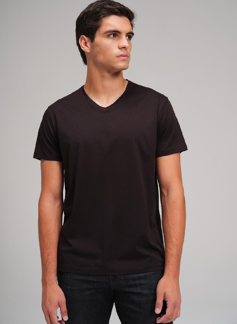 Etiqueta negra Remera luxury cuello V Liquidación