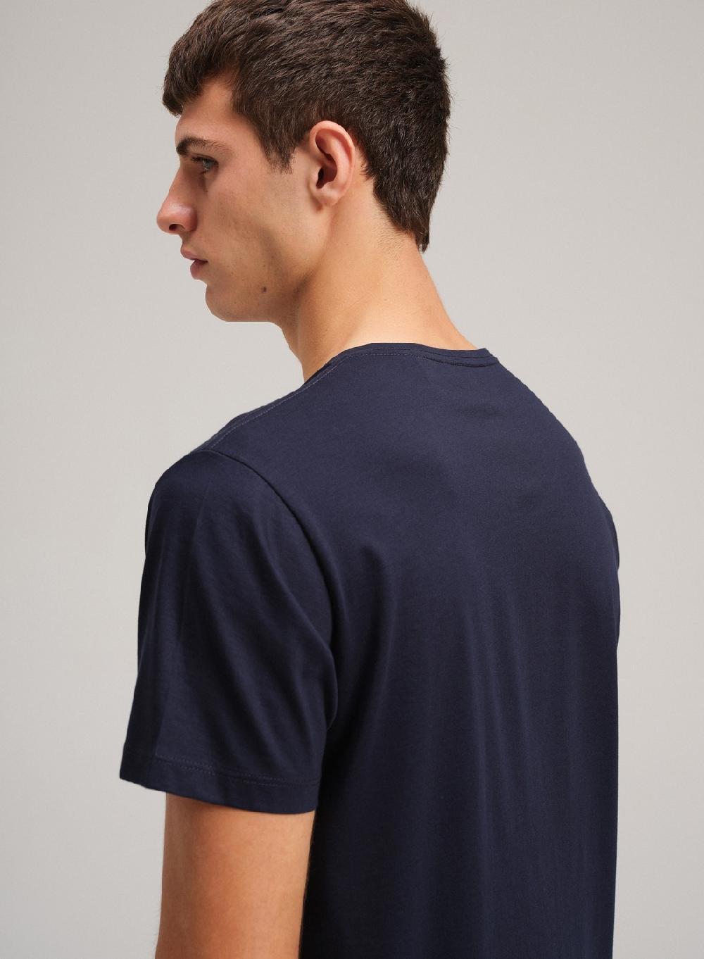 Etiqueta negra Remera luxury cuello V Tienda de fábrica