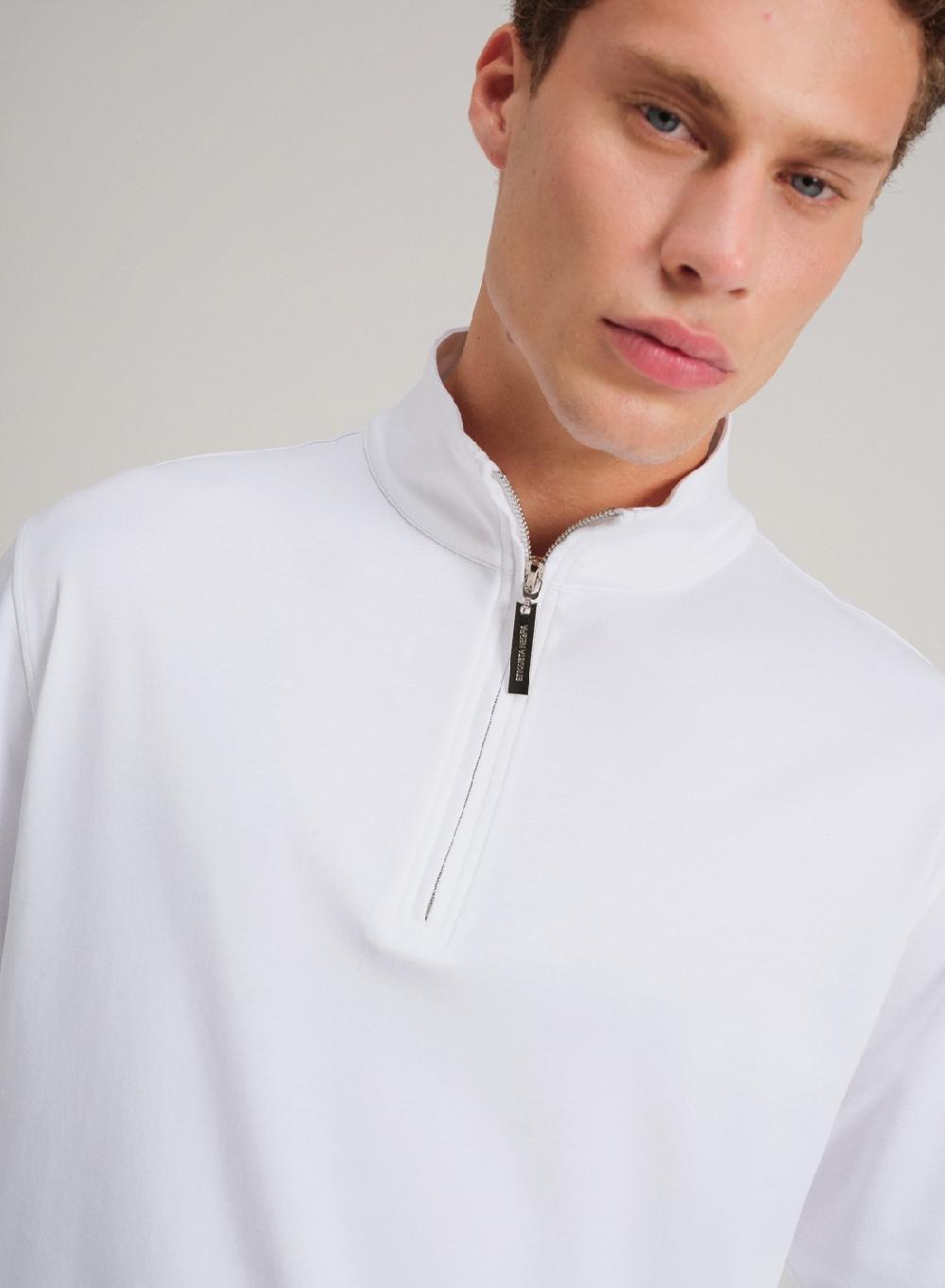 Etiqueta negra Remera media polera cierre liquid cotton En oferta