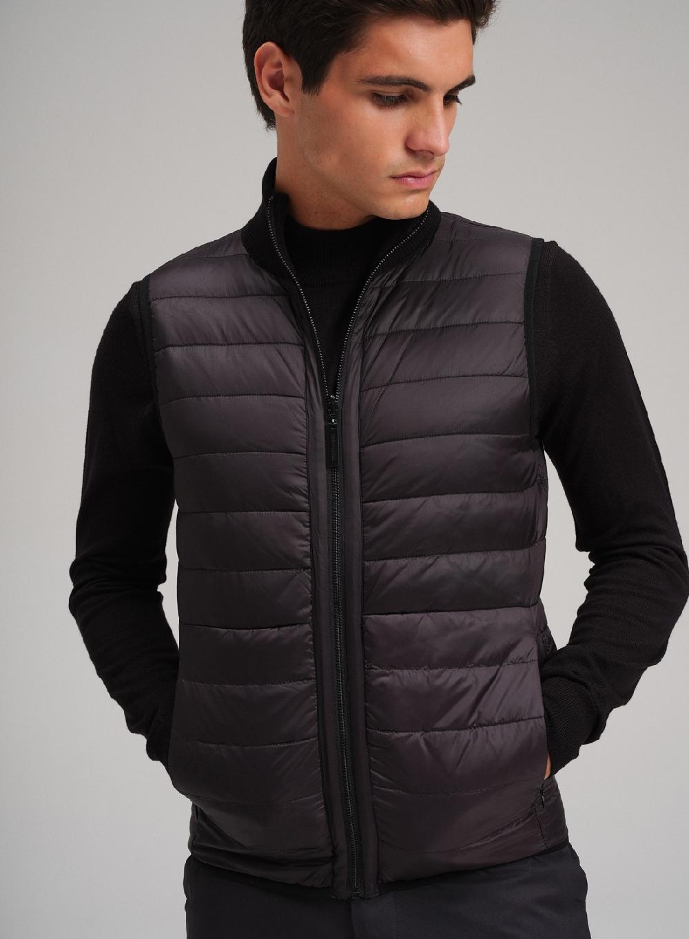 Etiqueta negra Chaleco reversible merino En línea