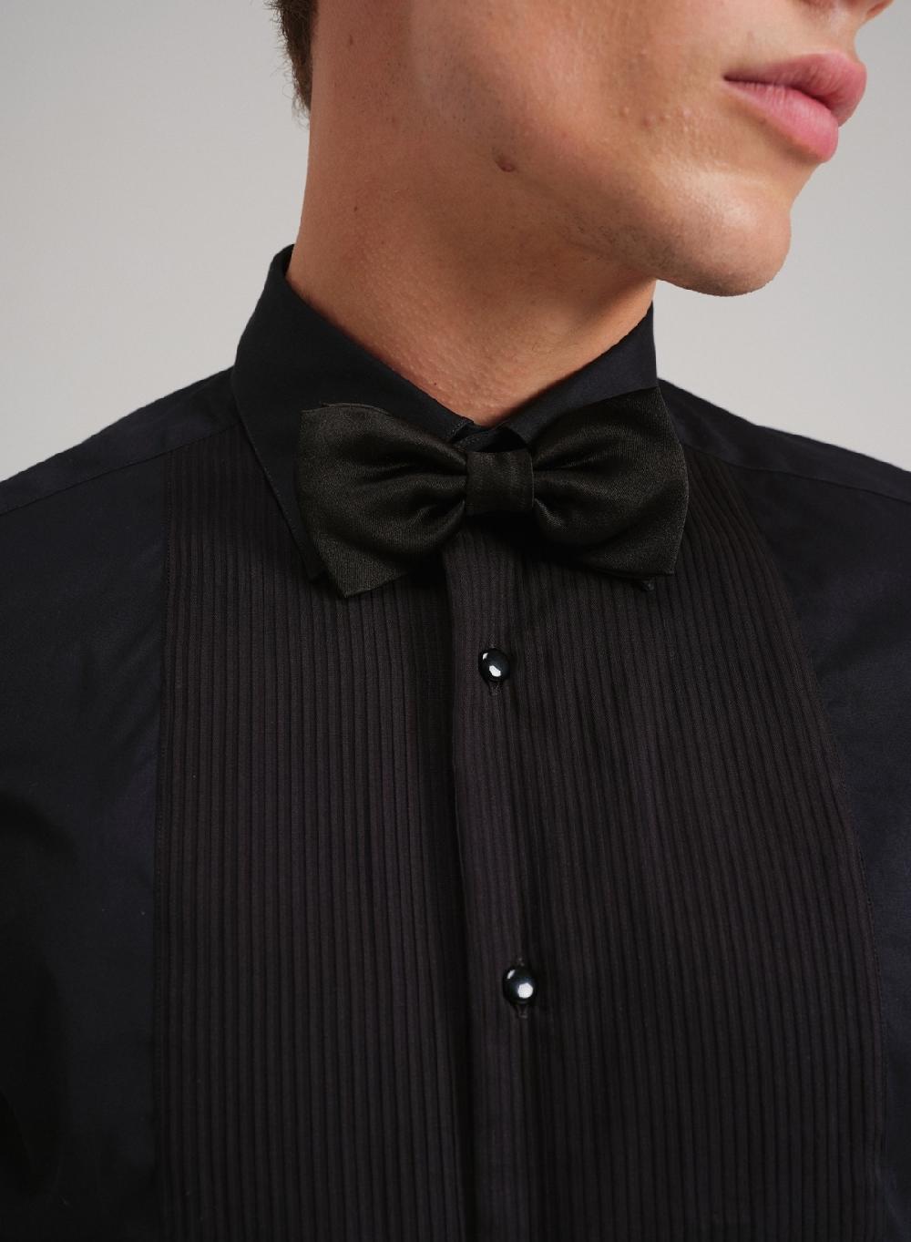 Etiqueta negra Camisa ceremomia made in Italy Últimos 3 días