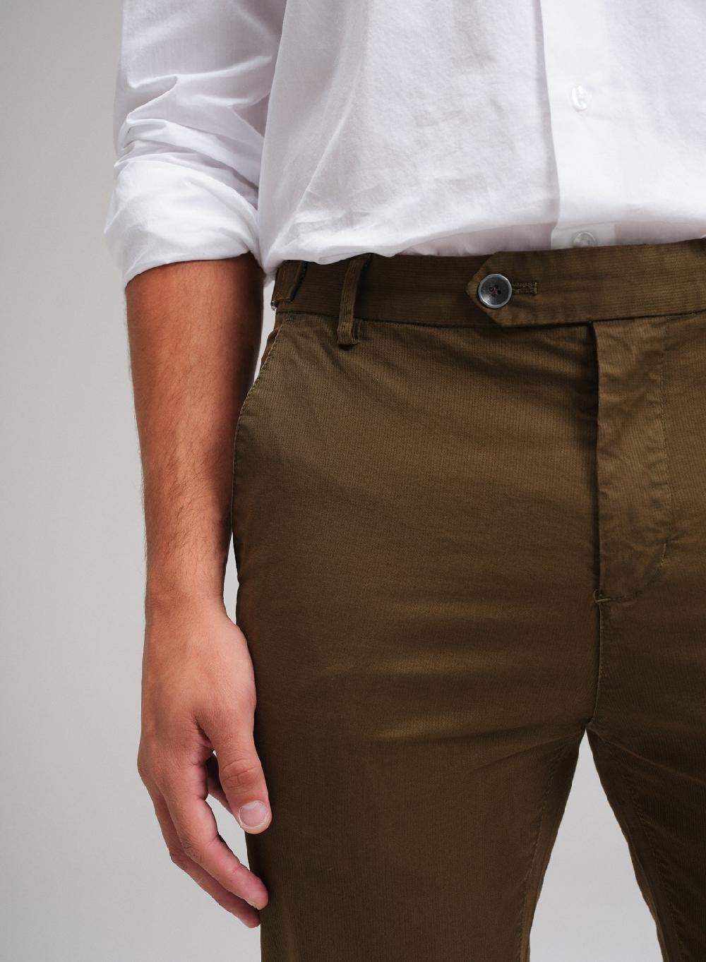 Etiqueta negra Pantalon trabas gabardina lavado Última moda