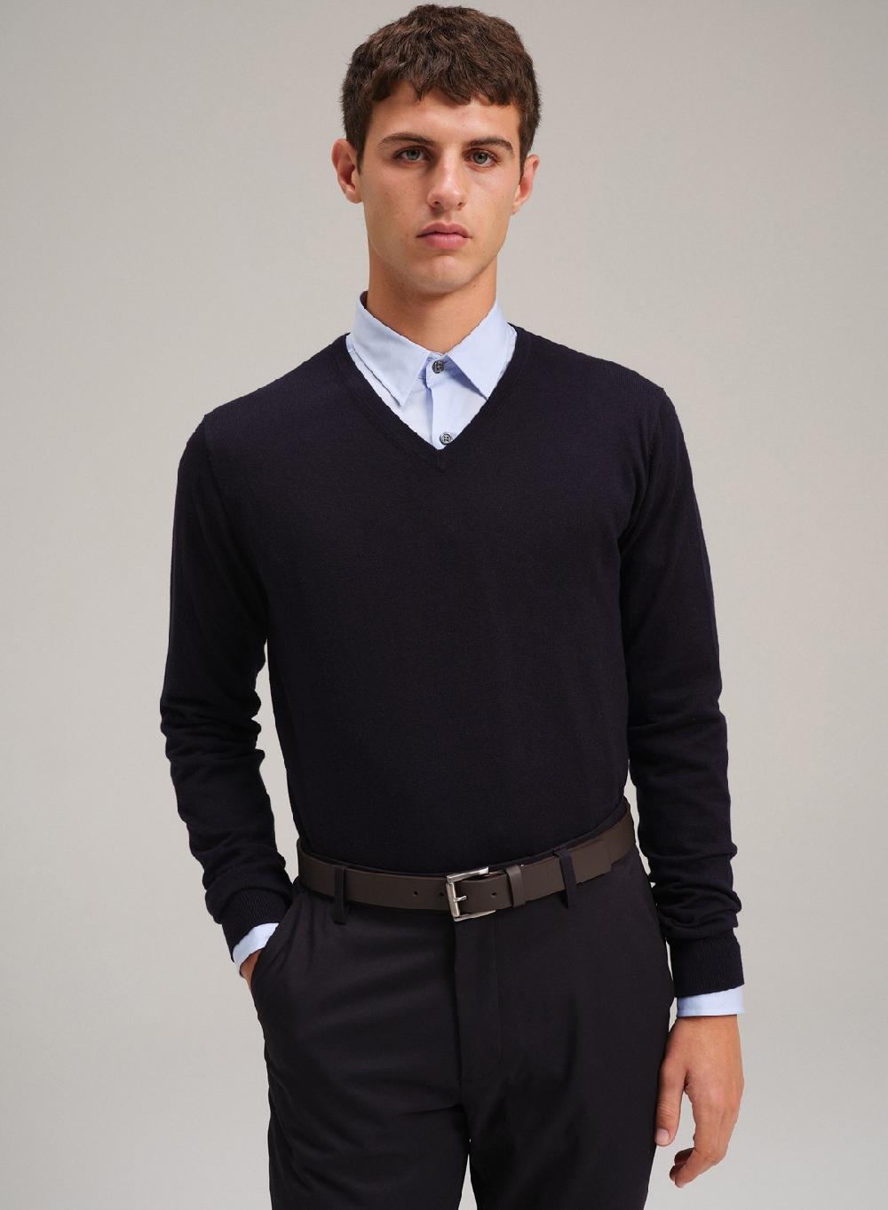 Etiqueta negra Sweater cuello V algodon cashmere Últimos 2 días