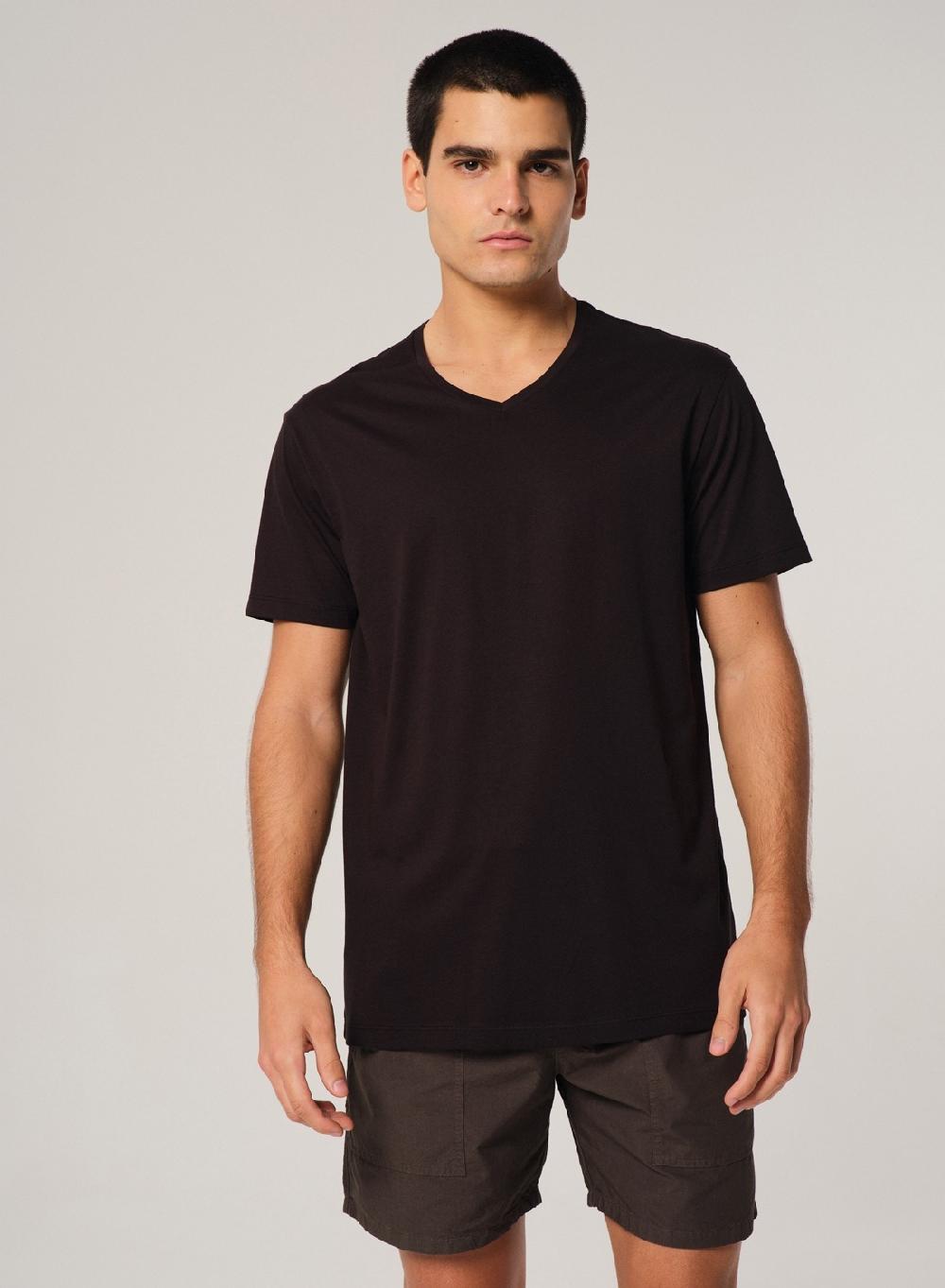 Etiqueta negra Remera luxury cuello V Grandes descuentos