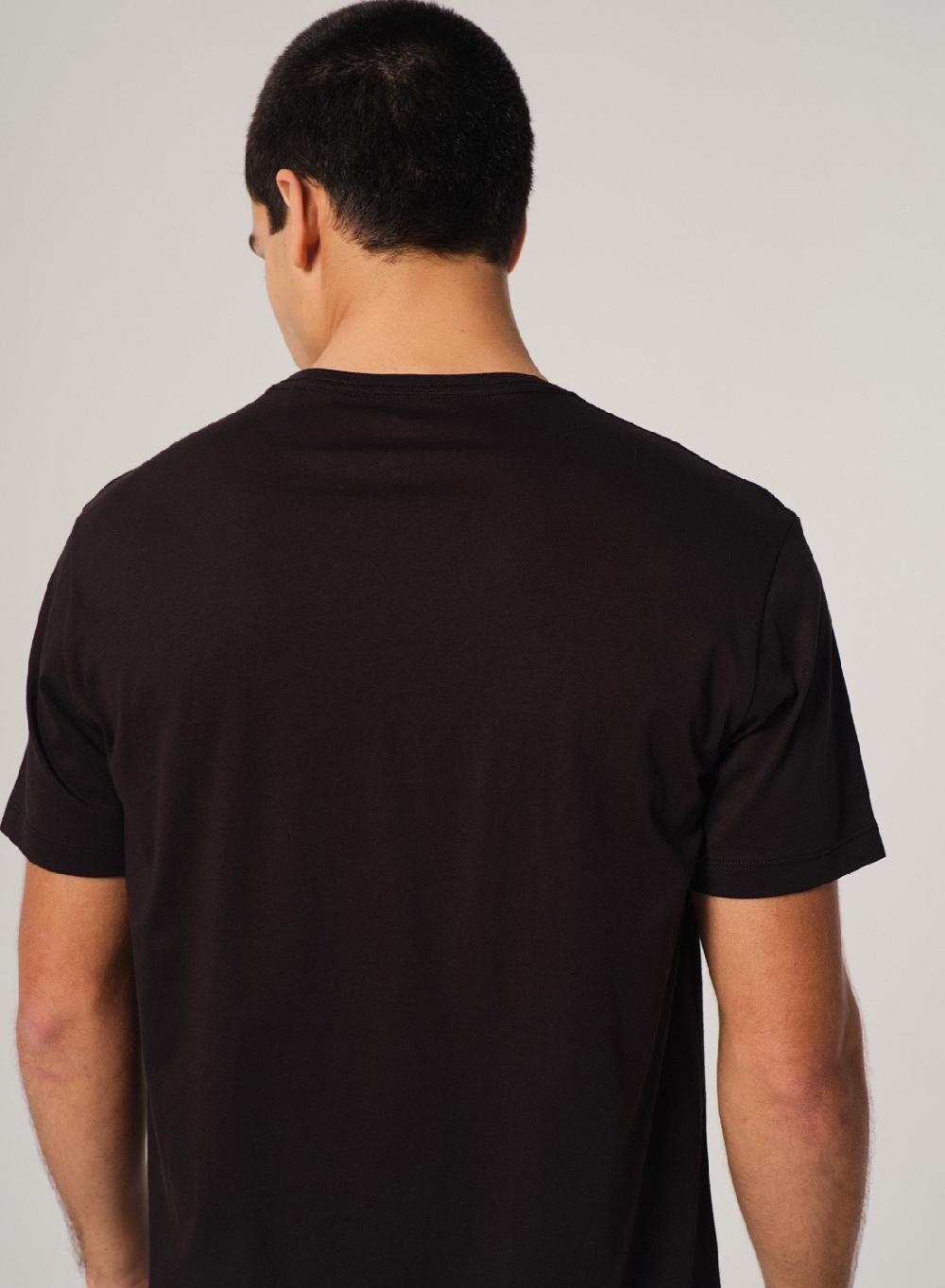 Etiqueta negra Remera luxury cuello V Grandes descuentos