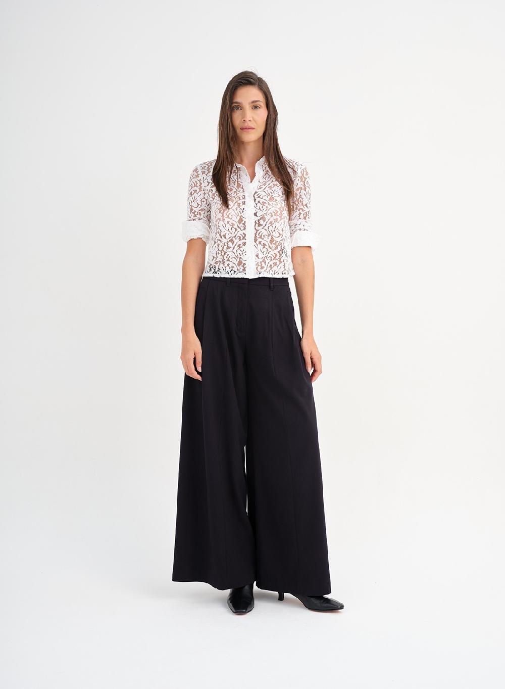 Etiqueta negra Camisa encaje Ofertas de temporada