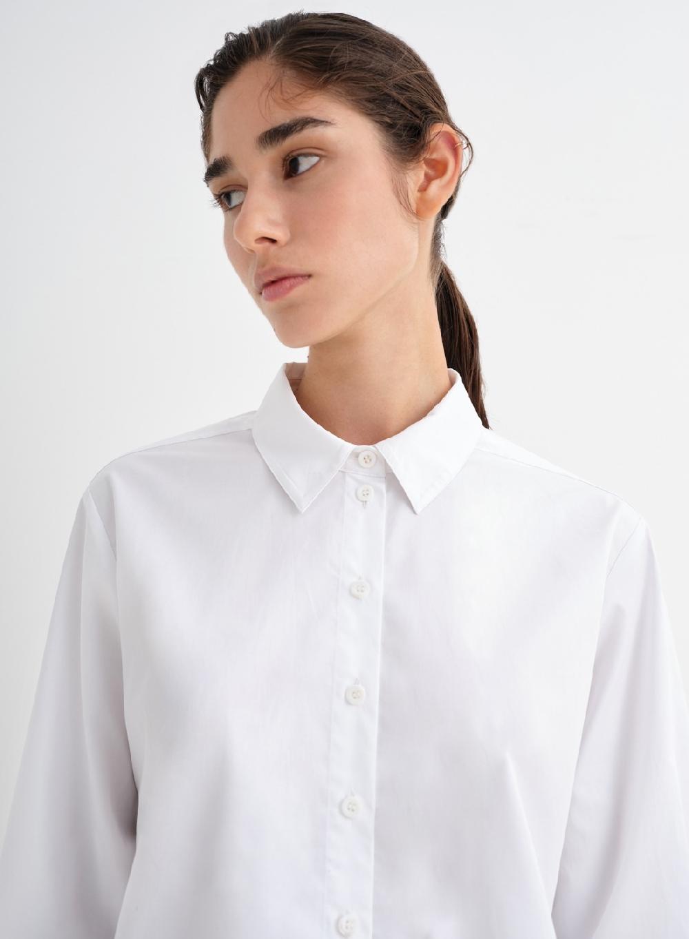 Etiqueta negra Camisa ruedo poplin Devoluciones gratuitas