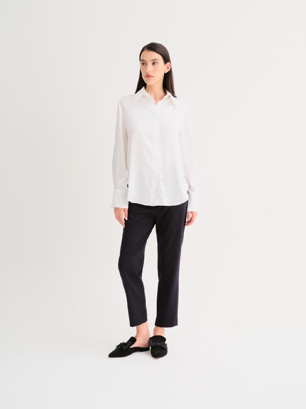 Etiqueta negra Camisa cuello seda En línea