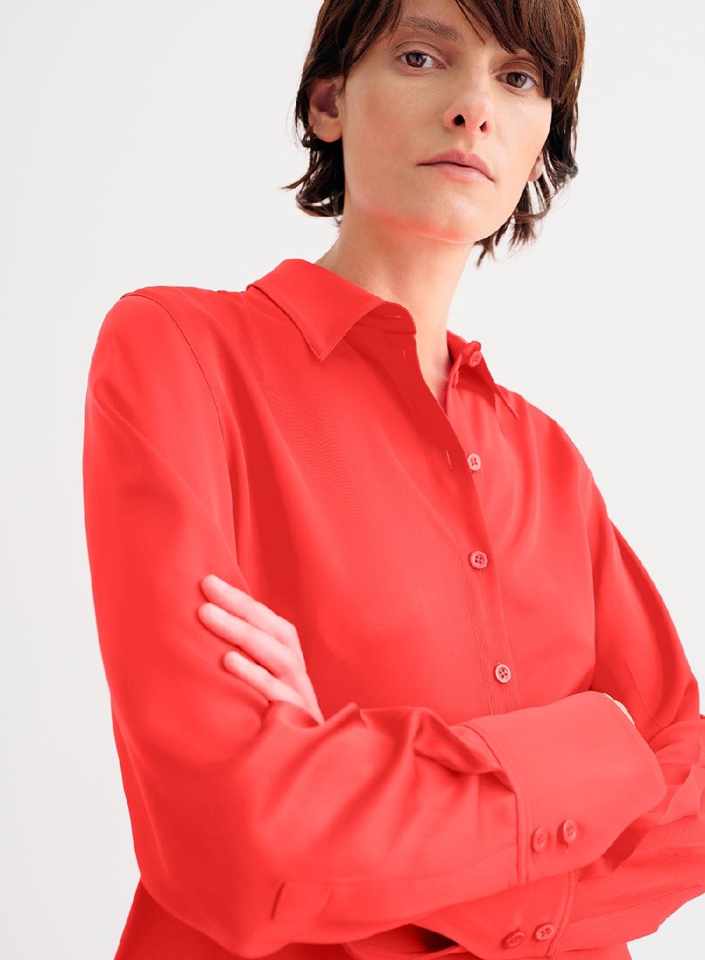 Etiqueta negra Camisa clasica saten liviano Outlet