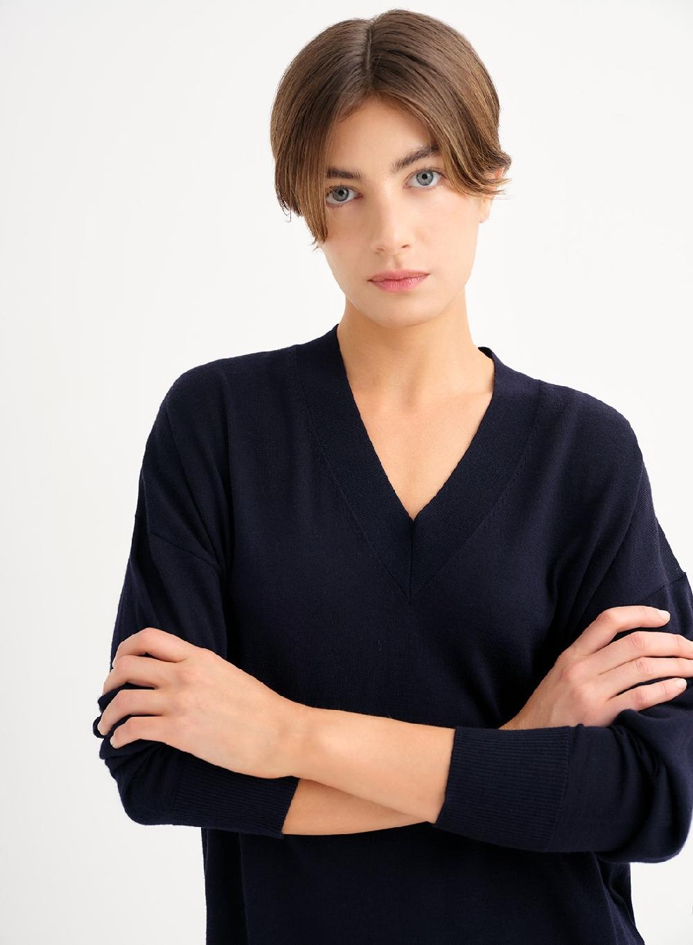 Etiqueta negra Sweater V amplio merino Descuento