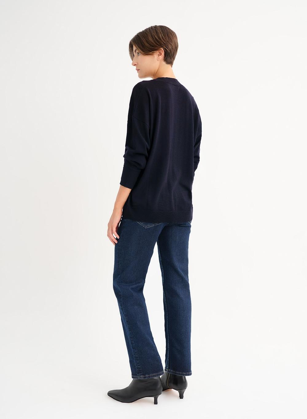 Etiqueta negra Sweater V amplio merino Descuento