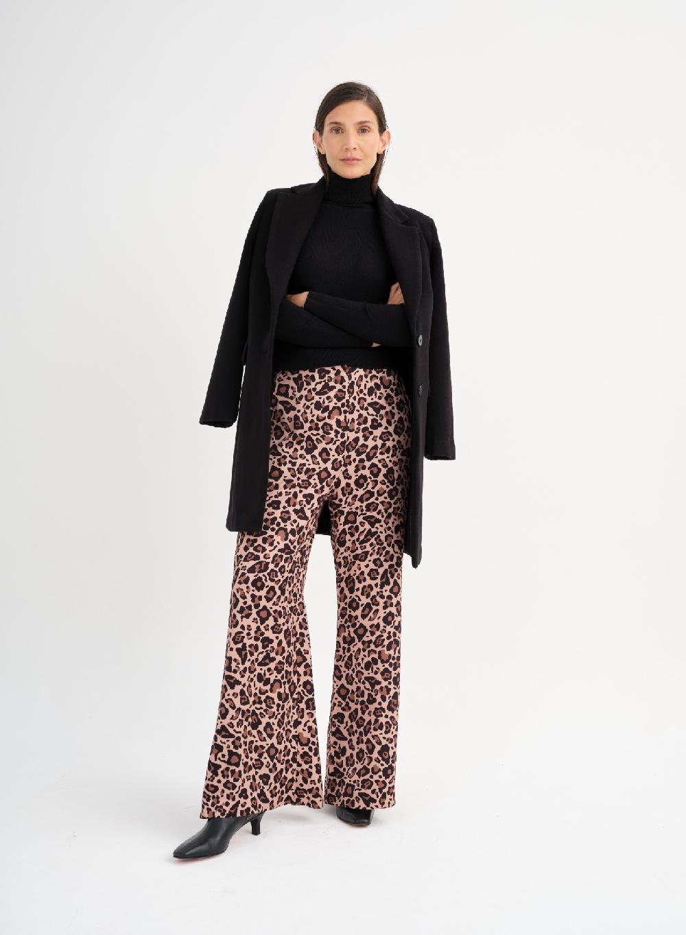 Etiqueta negra Pantalon saten estampado Rebajas de fin de temporada