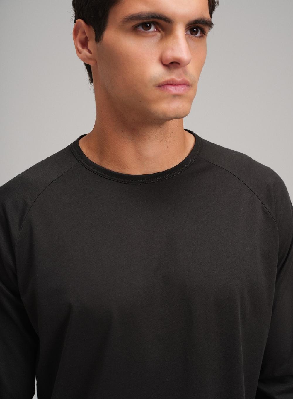 Etiqueta negra Remera raglan cuello U manga larga luxury Tienda