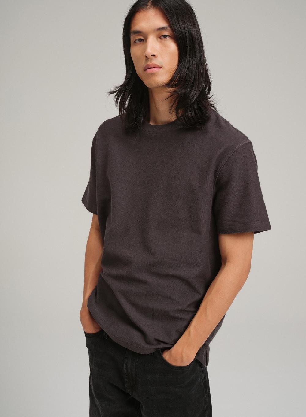Etiqueta negra Remera cuello U french terry liviano Última moda