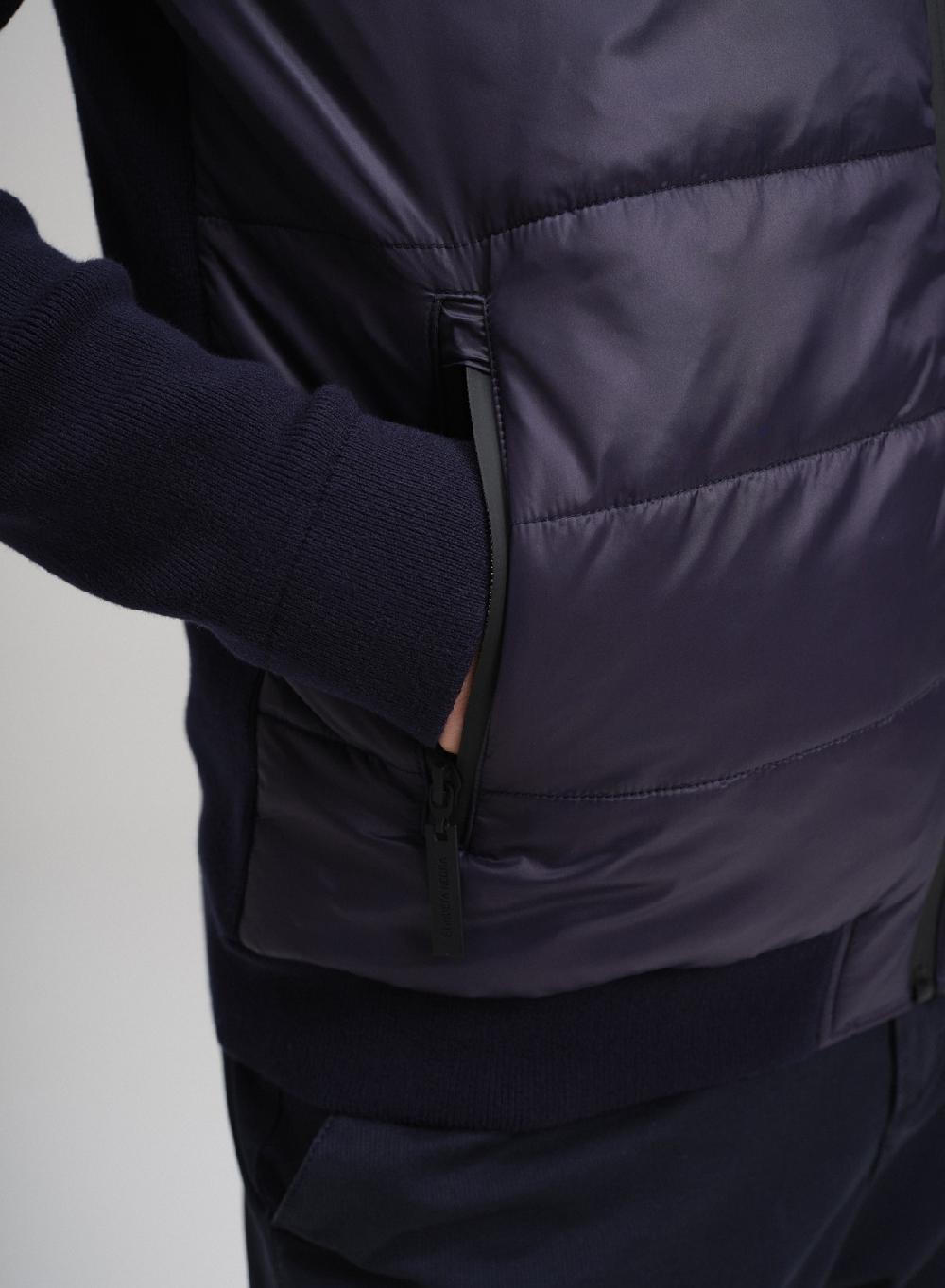 Etiqueta negra Campera cierres engomados combinada nylon Tienda