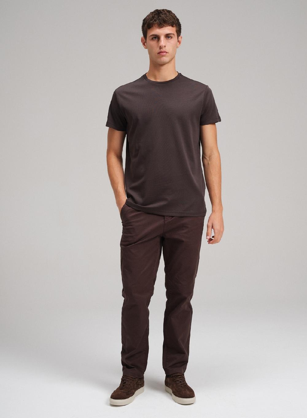Etiqueta negra Remera cuello U liquid cotton Último día