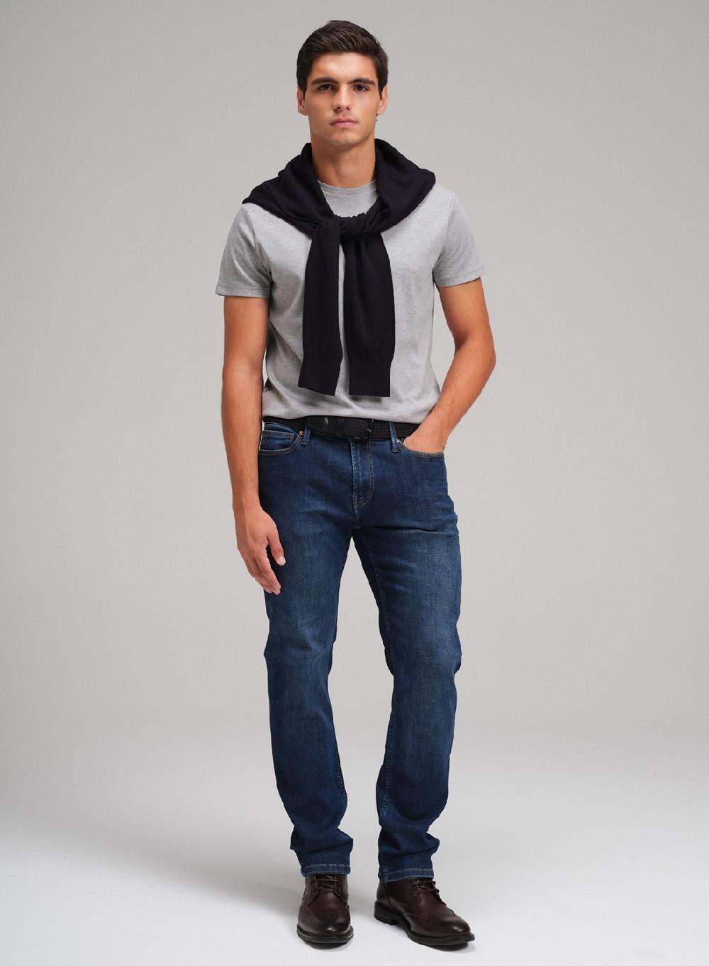 Etiqueta negra Remera cuello U liquid cotton Solo hoy