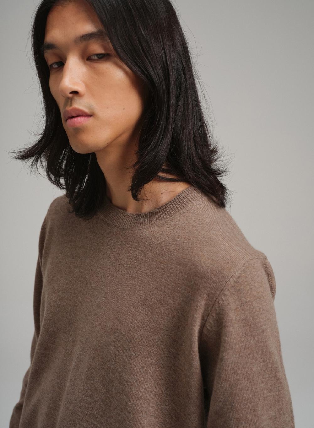 Etiqueta negra PREVENTA - Sweater cuello U cashmere Promoción trimestral