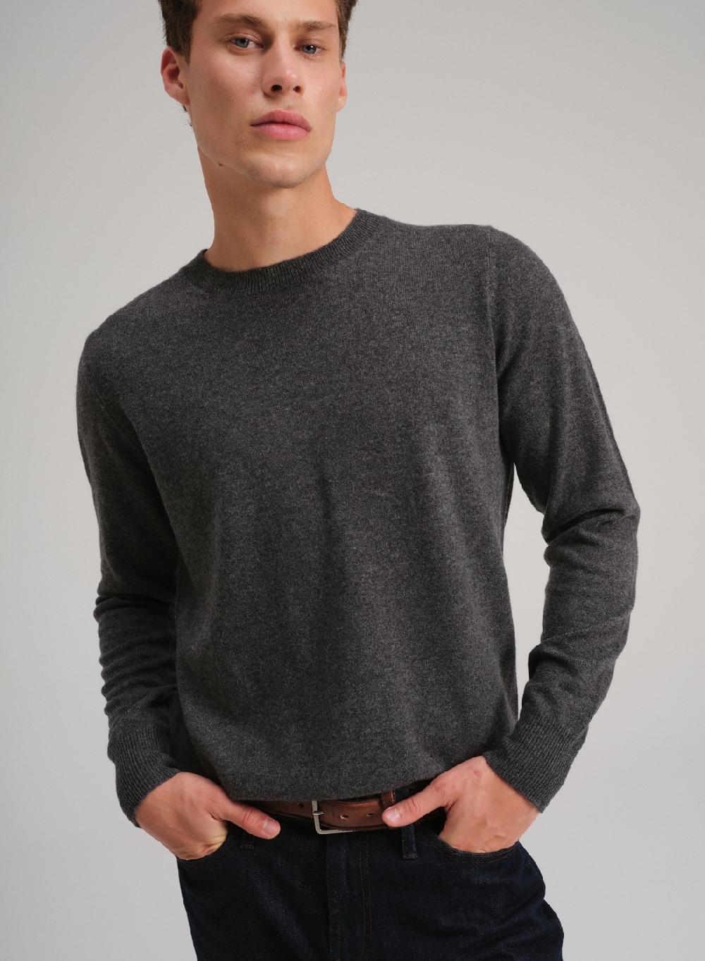 Etiqueta negra PREVENTA - Sweater cuello U cashmere Superdescuento