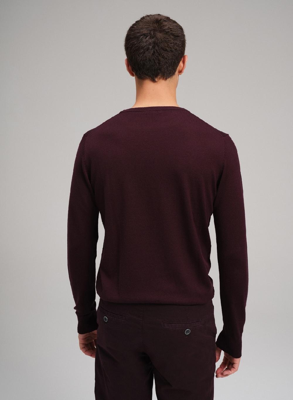Etiqueta negra Sweater cuello U merino Oferta exclusiva