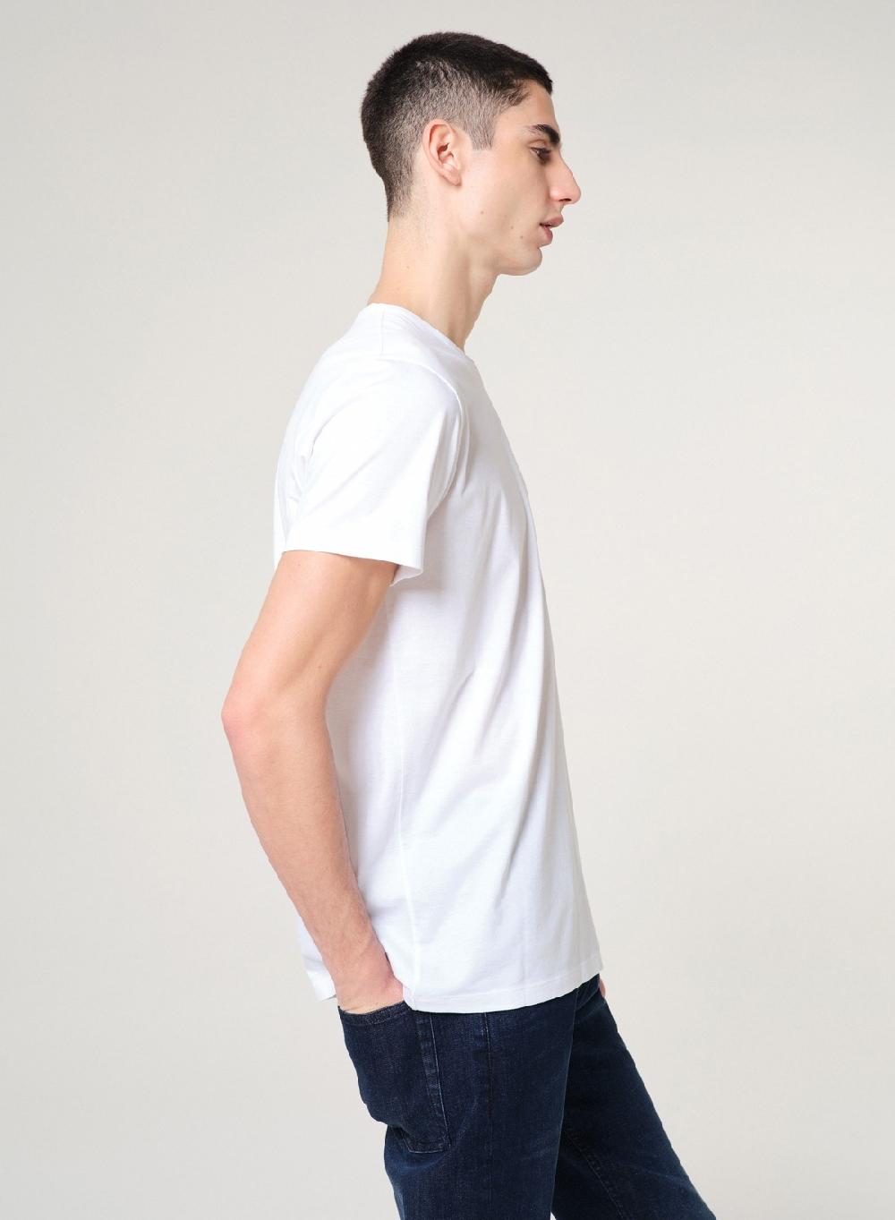 Etiqueta negra Remera luxury cuello U Grandes descuentos