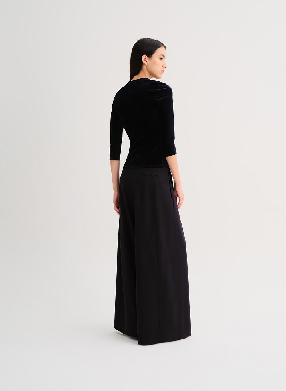 Etiqueta negra Remera terciopelo spandex Superdescuento