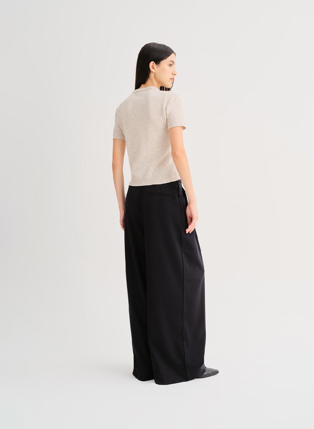 Etiqueta negra Remera tejida lana cashmere En oferta