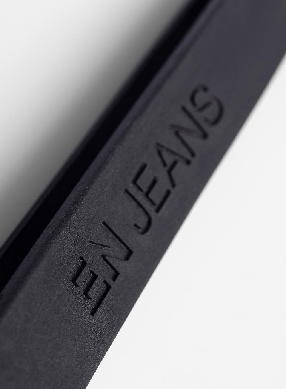 Etiqueta negra Llavero EN jeans Outlet online
