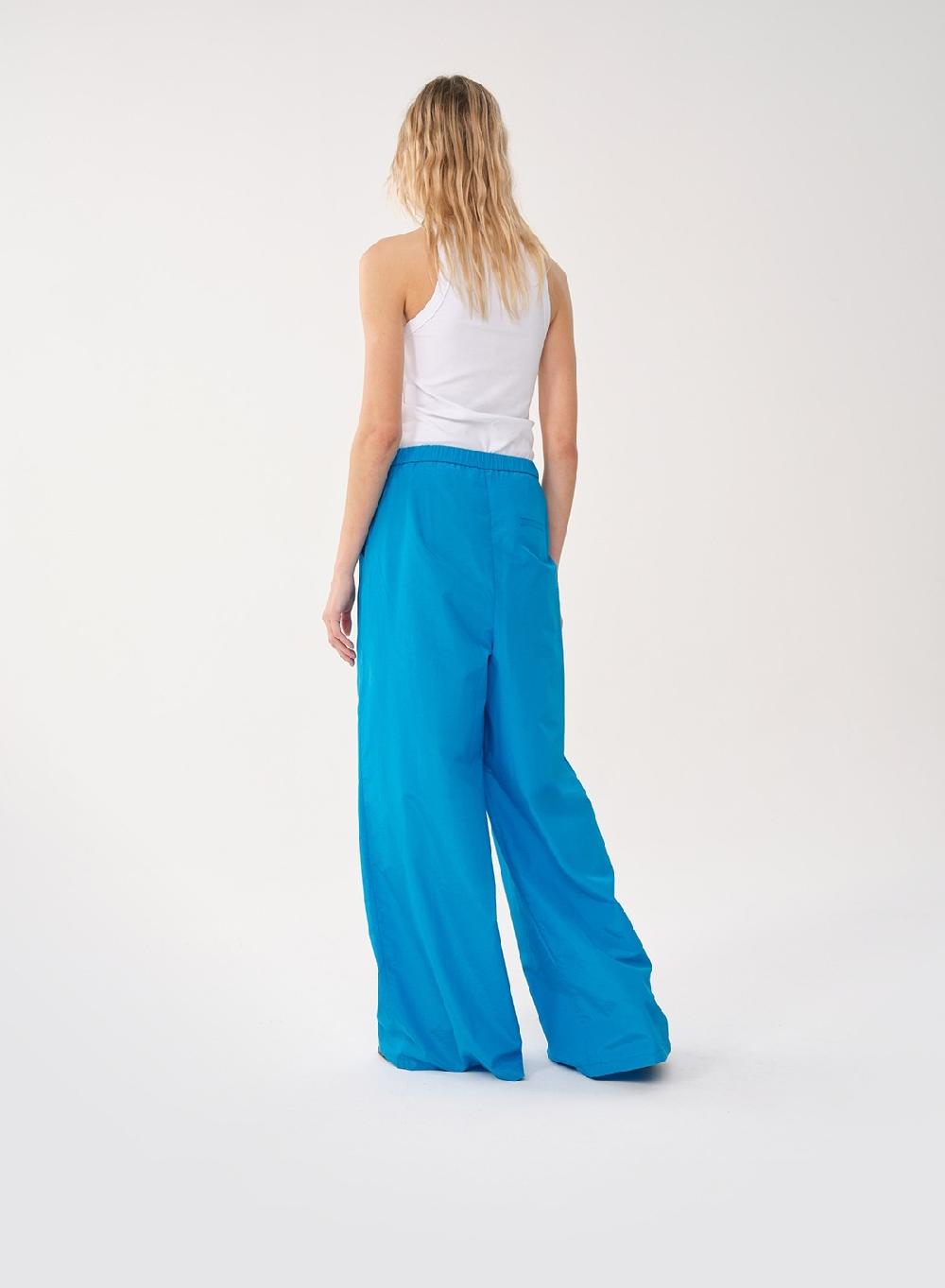 Etiqueta negra PANTALON SUELTO FORMAL Superdescuento