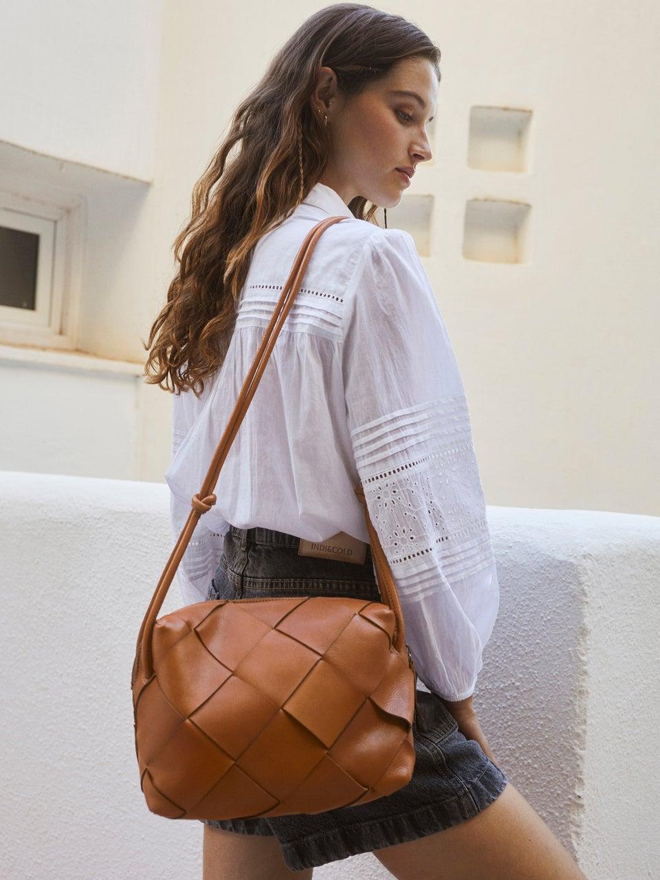 Indi & cold BOLSO BANDOLERA PIEL BOX Gran oferta