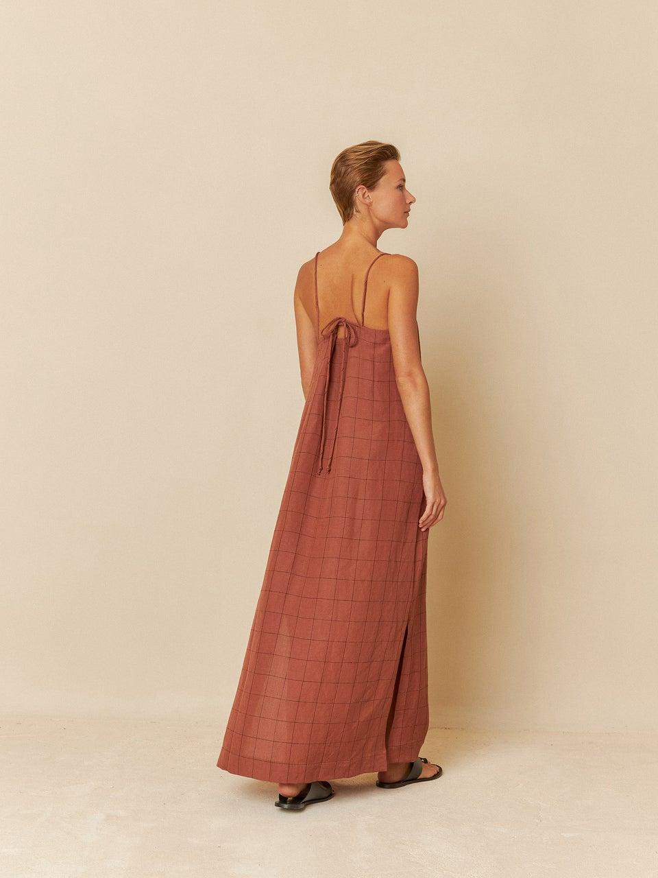 Indi & cold VESTIDO MIDI TIRANTE Limitado a 3 días