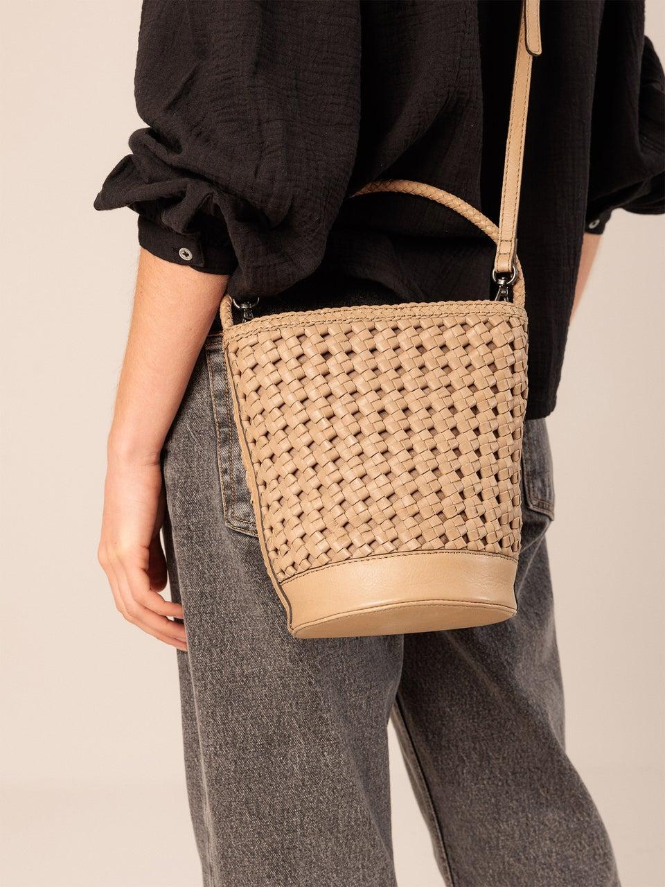 Indi & cold BOLSO BUCKET NUDO Solo queda un día