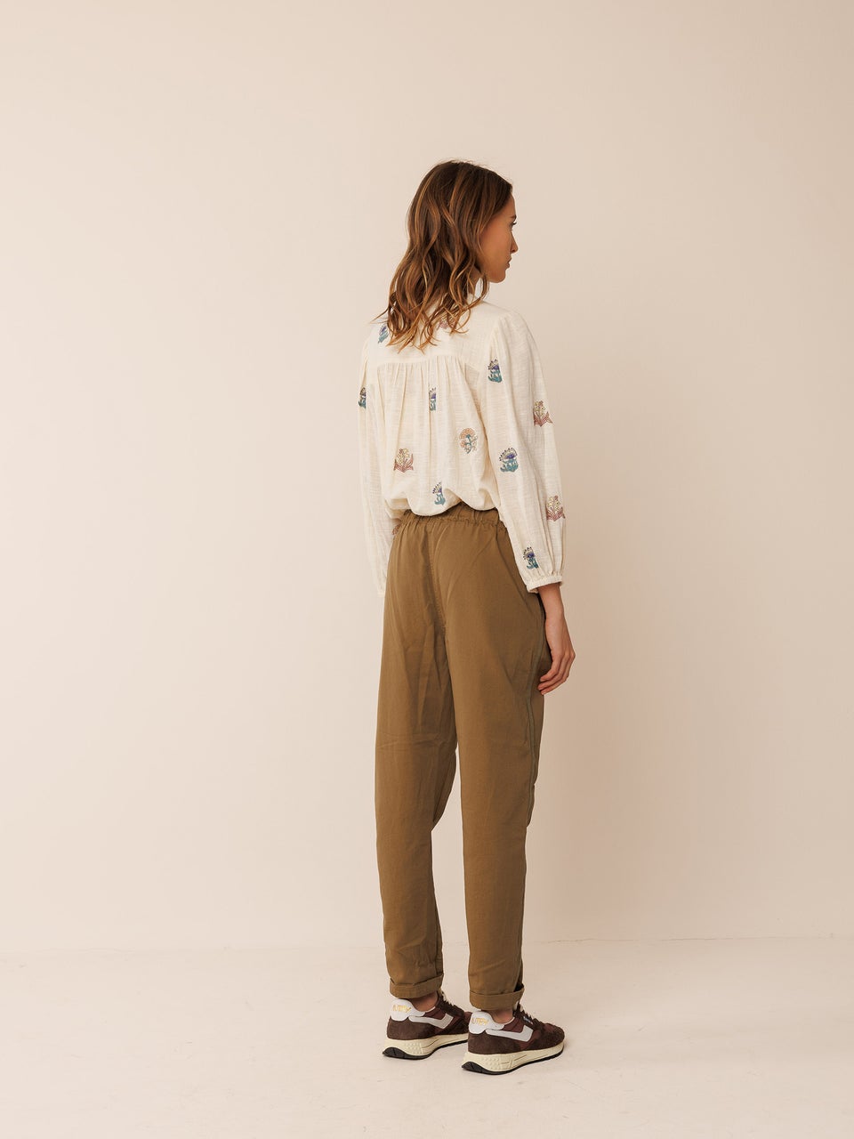 Indi & cold PANTALÓN CLASIC JOGGER 2025