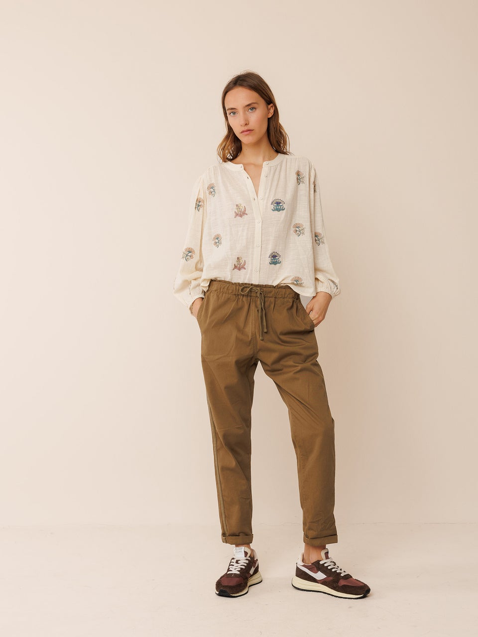 Indi & cold PANTALÓN CLASIC JOGGER 2025