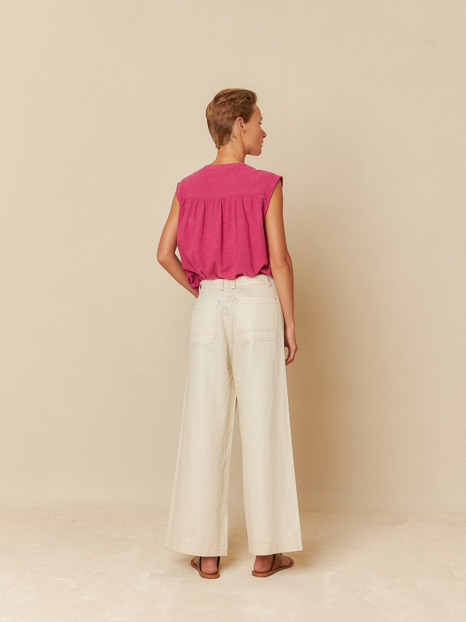 Indi & cold PANTALÓN CROP GABARDINA Grandes ahorros