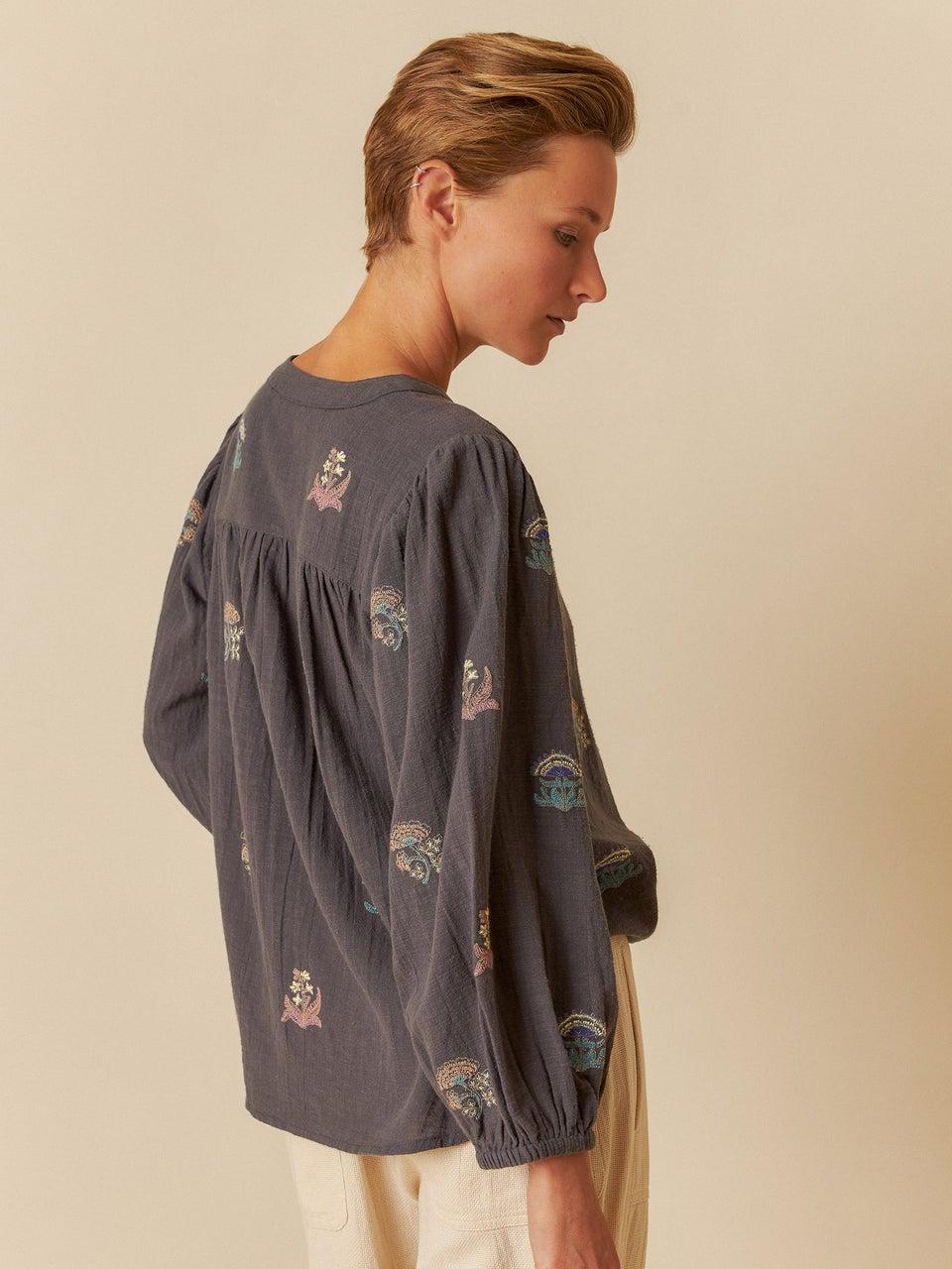 Indi & cold CAMISA BORDADOS MULTICOLOR Envío gratis