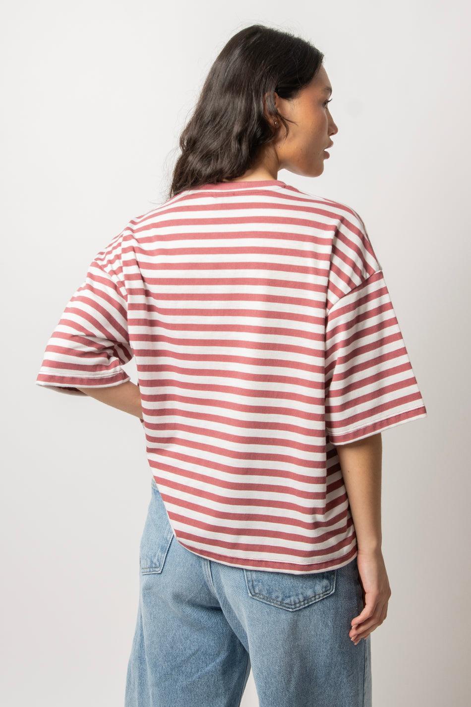 kaotiko Camiseta Burgundy Heart Stripes Venta caliente