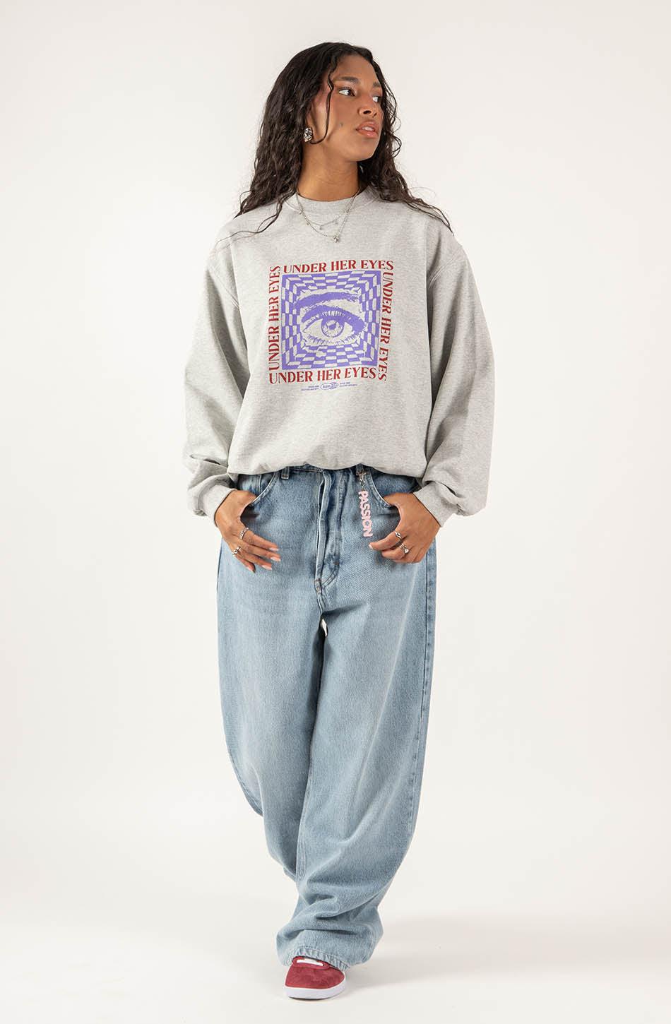 kaotiko Sudadera Under Her Eyes Gray En oferta