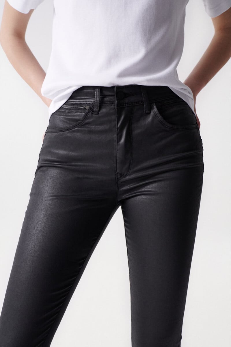 pedro del hierro Vaqueros faith push in cropped con efecto coating Tienda de fábrica