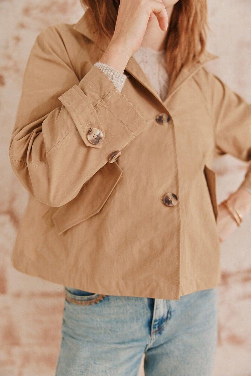 pedro del hierro Daniela. Gabardina corta En línea