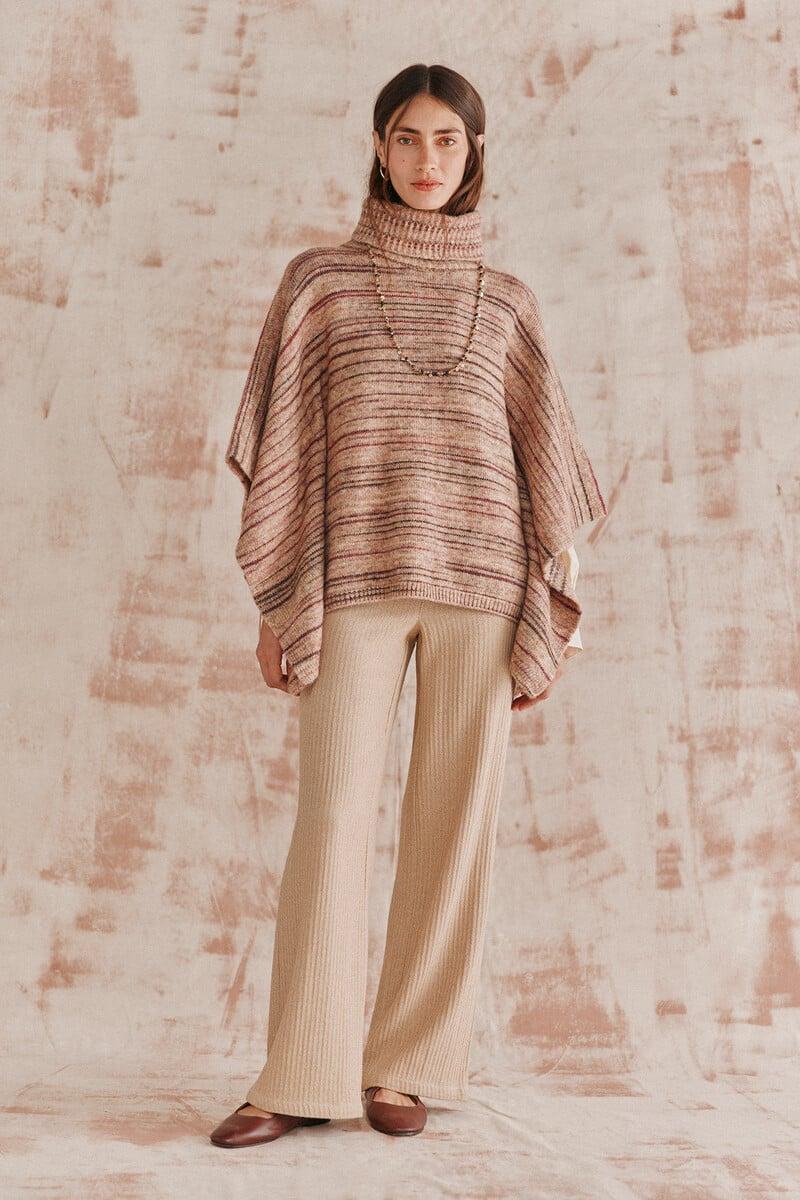 pedro del hierro Teocleta. Poncho de punto Ofertas de temporada