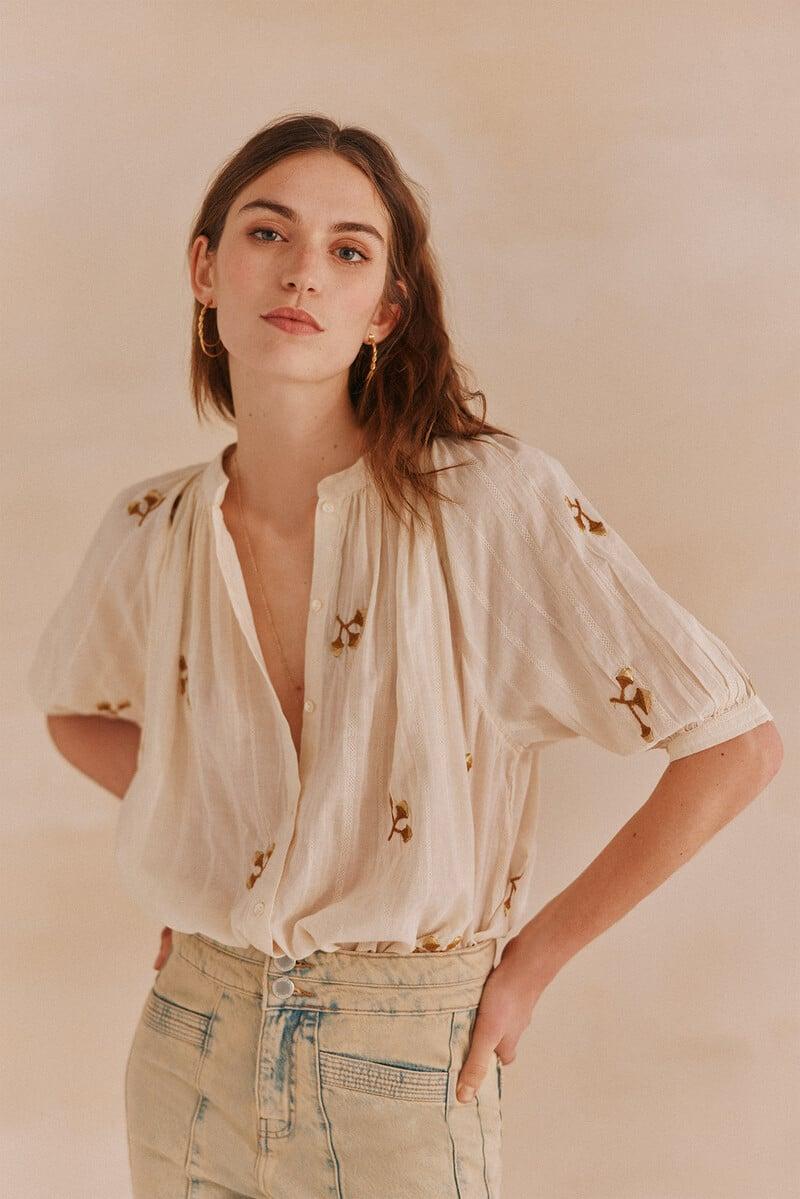 pedro del hierro Gadea. Blusa bordada Envío gratis