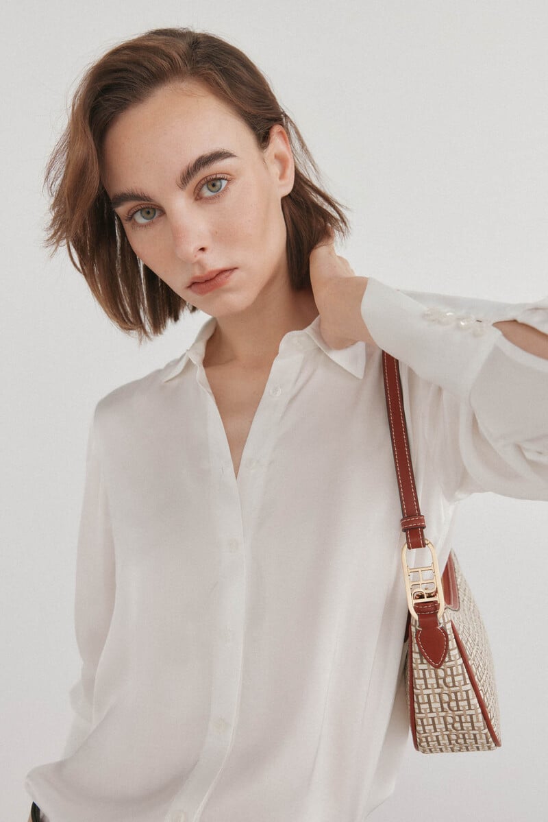 pedro del hierro Camisa satinada fluida En oferta