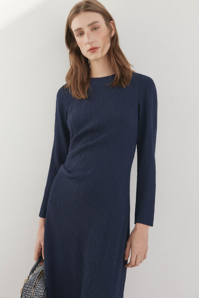 pedro del hierro Vestido estructura manga larga 2025