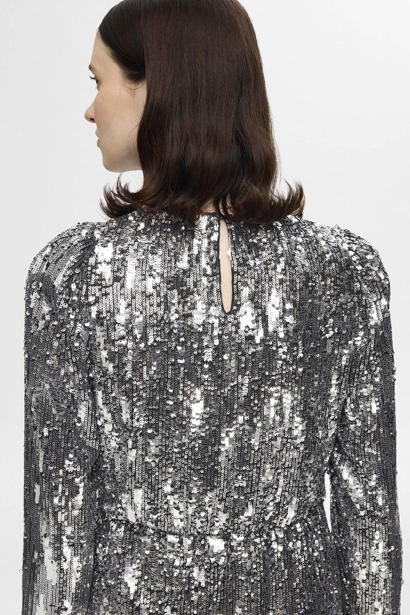 pedro del hierro Vestido corto de lentejuelas confeccionado con materiales reciclados Ahorra y exporta