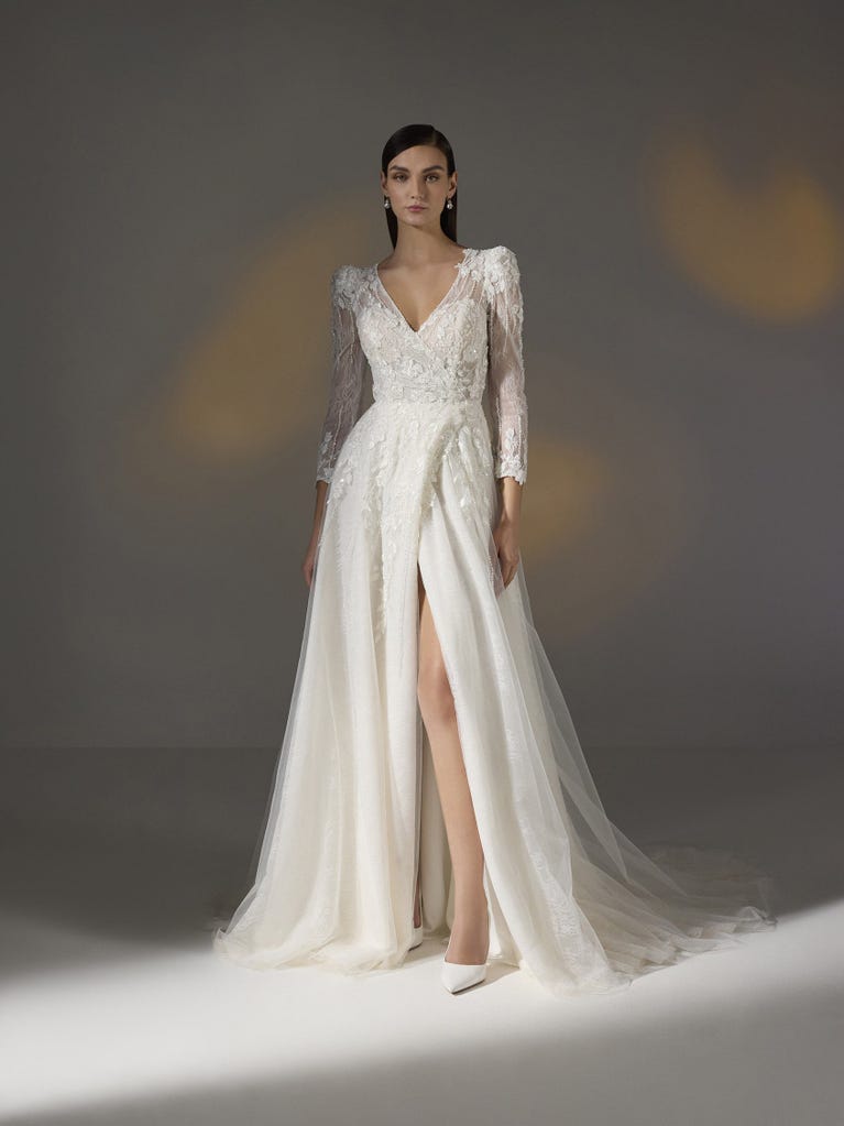pronovias AMIYAH | Vestido de novia corte en a con escote de pico